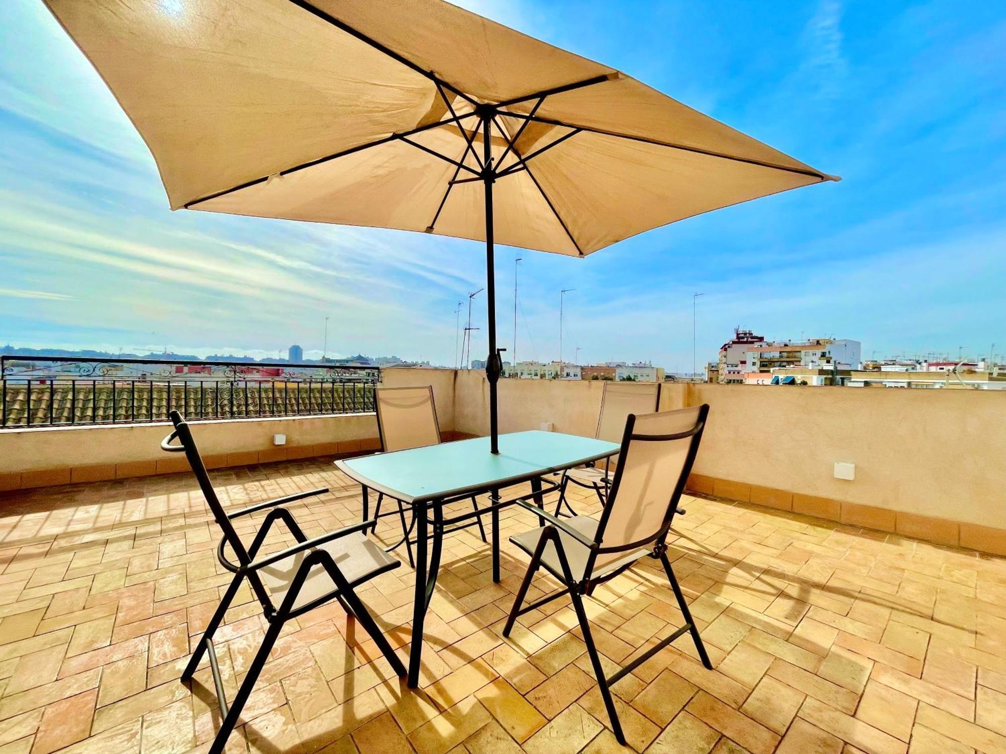 Philippe'S Home Triana Con Terraza Севилья Экстерьер фото